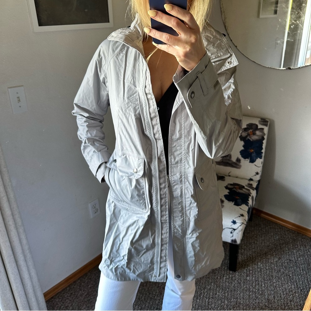Patagonia Light Gray Women’s Utility Jacket - Lightweight Hooded Coat